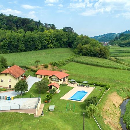 Ruralna Kuca 'Villa Zagorka' Za Odmor Sa Bazenom I Bocalistem Donja Pacetina Extérieur photo