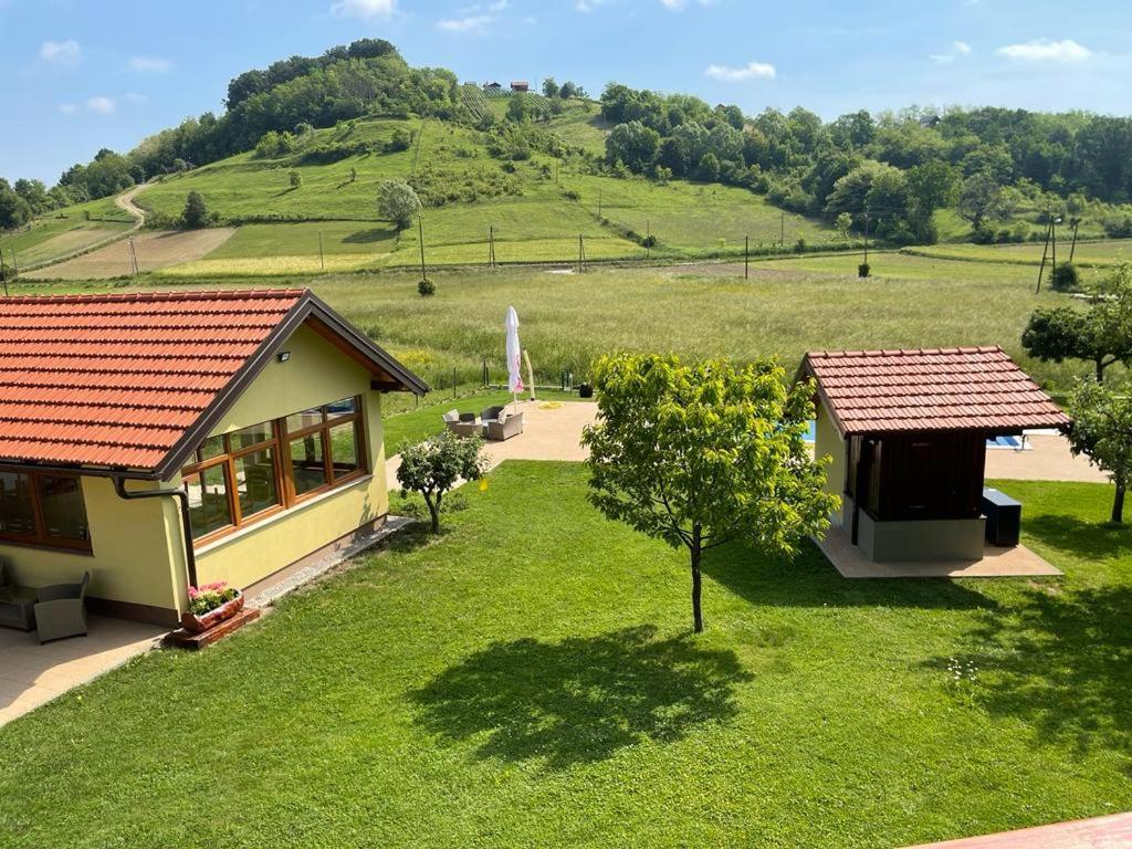 Ruralna Kuca 'Villa Zagorka' Za Odmor Sa Bazenom I Bocalistem Donja Pacetina Extérieur photo