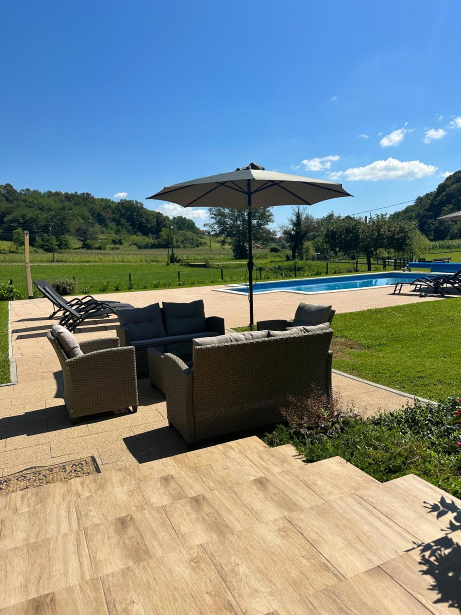 Ruralna Kuca 'Villa Zagorka' Za Odmor Sa Bazenom I Bocalistem Donja Pacetina Extérieur photo