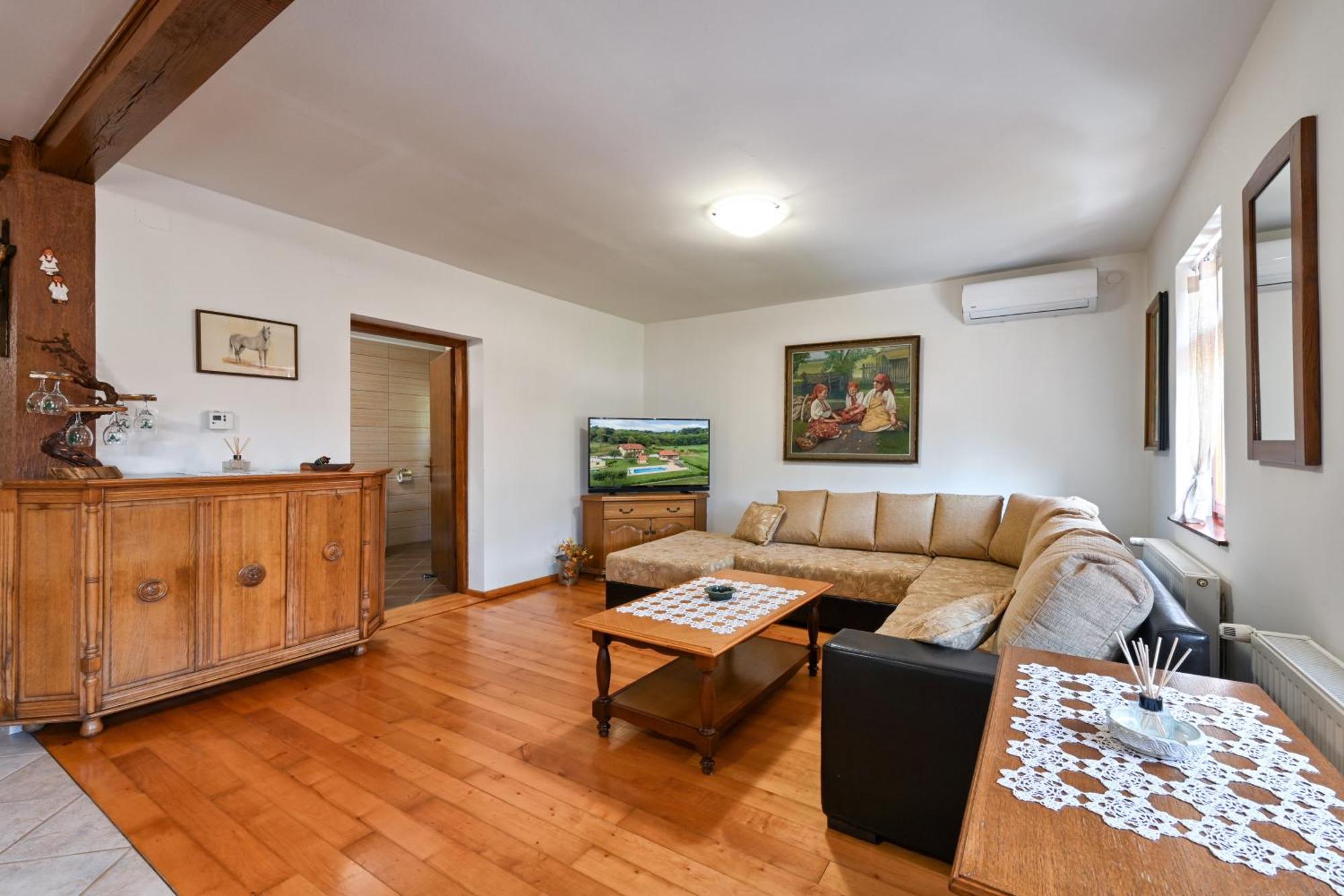 Ruralna Kuca 'Villa Zagorka' Za Odmor Sa Bazenom I Bocalistem Donja Pacetina Extérieur photo
